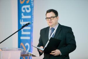 mini-4b4f0640x-small