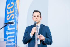 mini-4b4f0978x-small