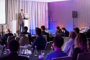 mini-4b4f7035x-small