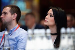 mini-4b4f8672x-small