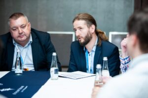 mini-4b4f9203x-small