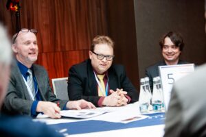 mini-4b4f9223x-small