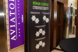 mini-img_6026x-small